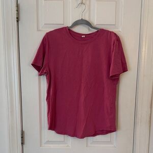 Lululemon curved hem Crewneck T-Shirt in Deep Rose